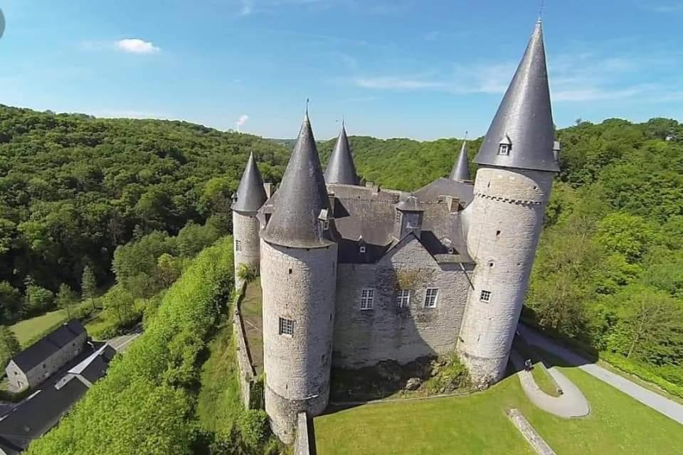 Gite Li School Custinne Экстерьер фото