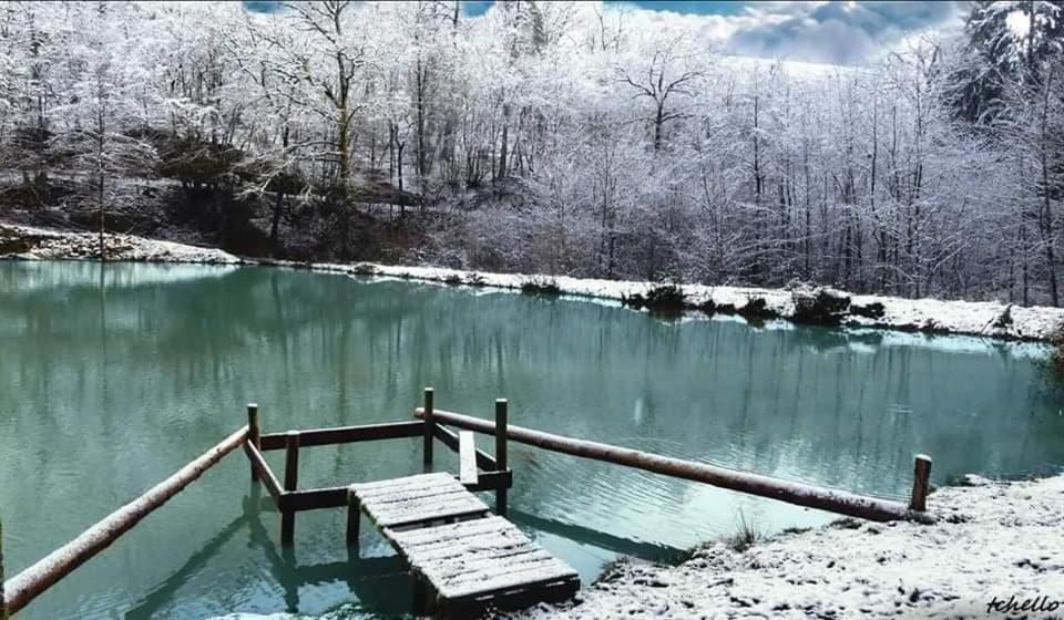 Gite Li School Custinne Экстерьер фото